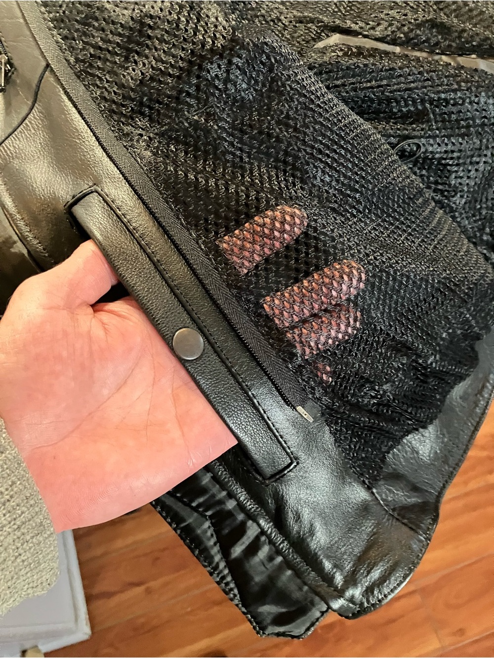 Harley-Davidson Screamin' Eagle Black Premium Cowhide Jacket System + Case - Picture 6 of 12